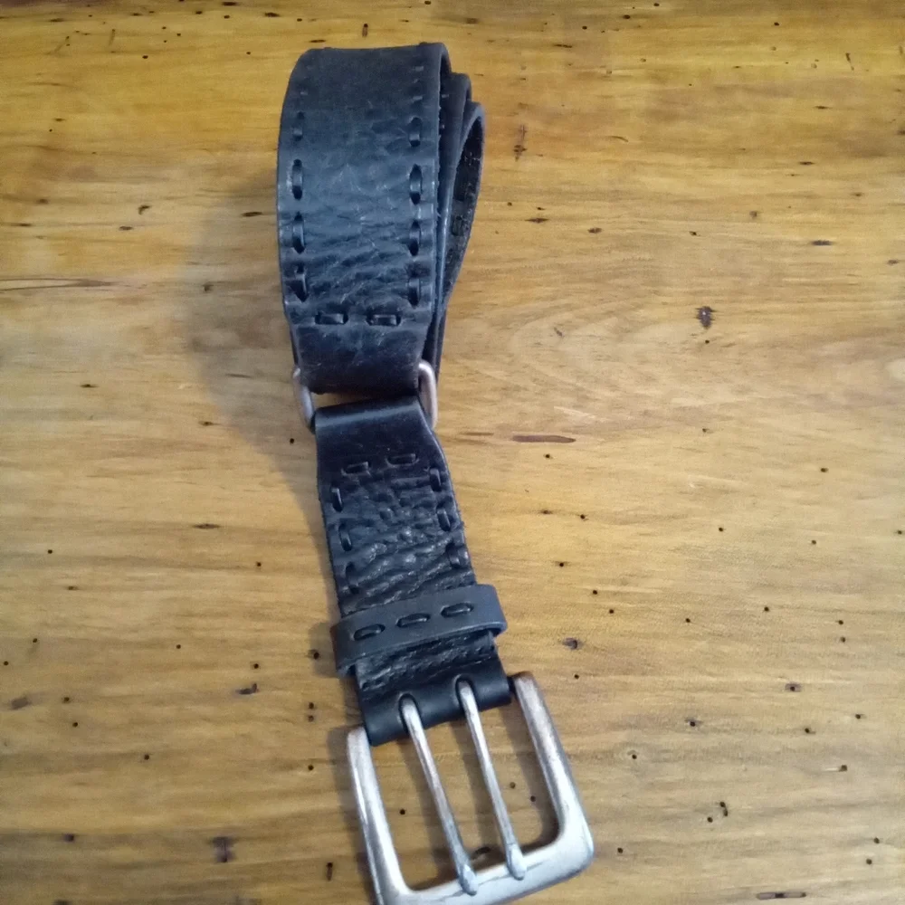 Fossil Black Leather Belt Size S 32